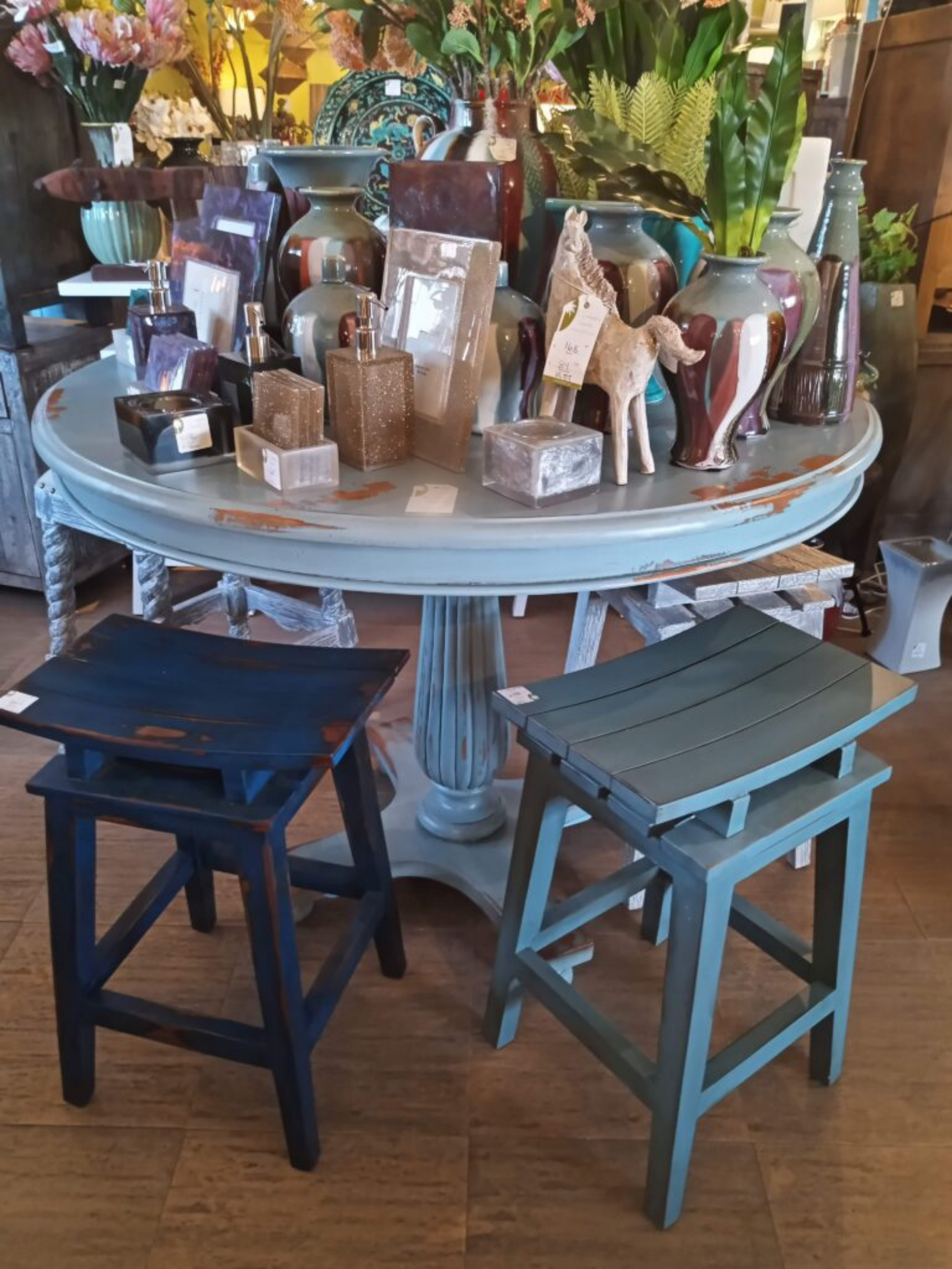 Dynamic Dining Table with Saddle Stools - Counter Height - Ocean Blue