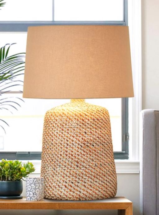 Rattan table lamp