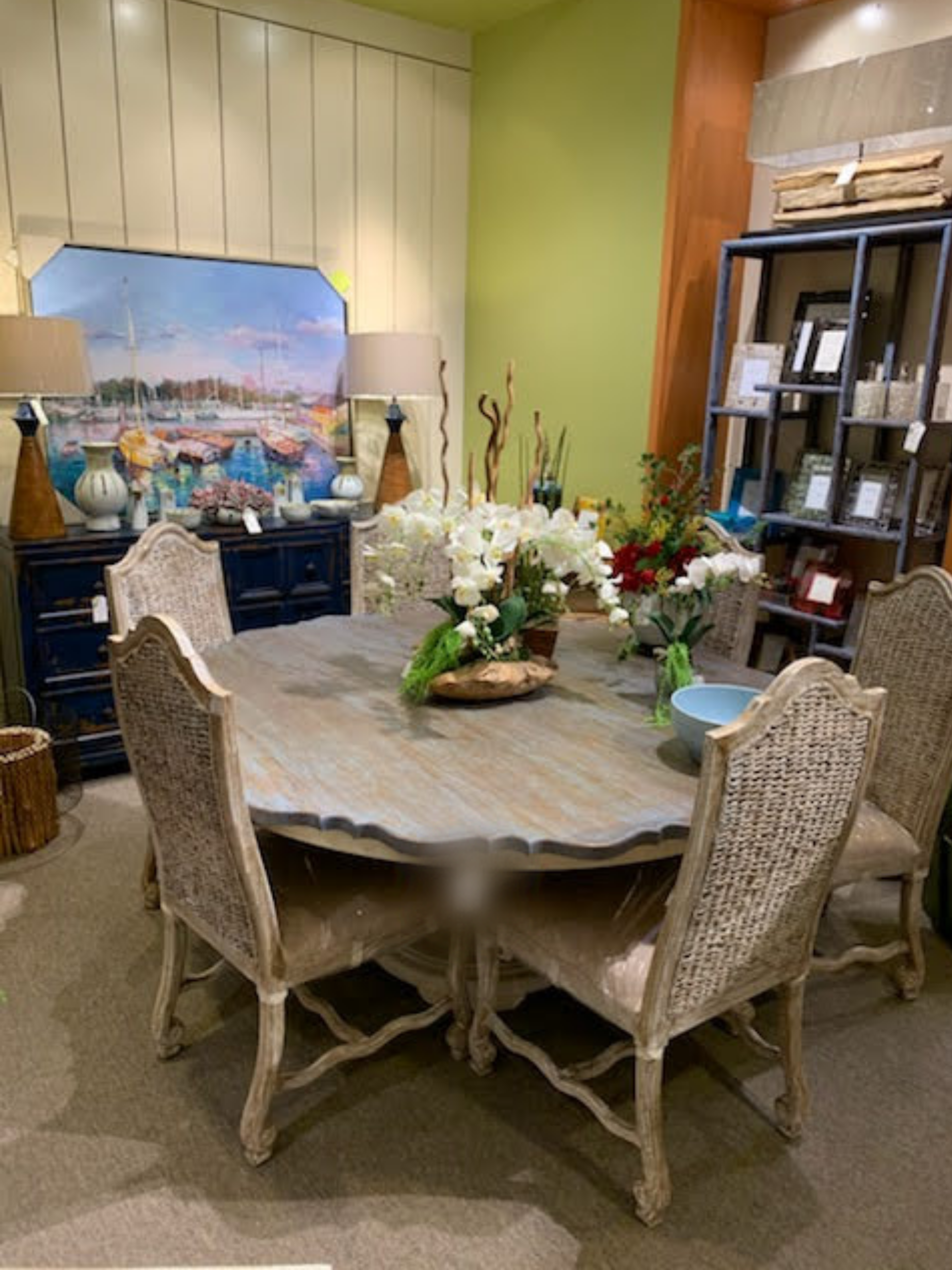 Scallop Flower Dining Room Table - Blue Wash
