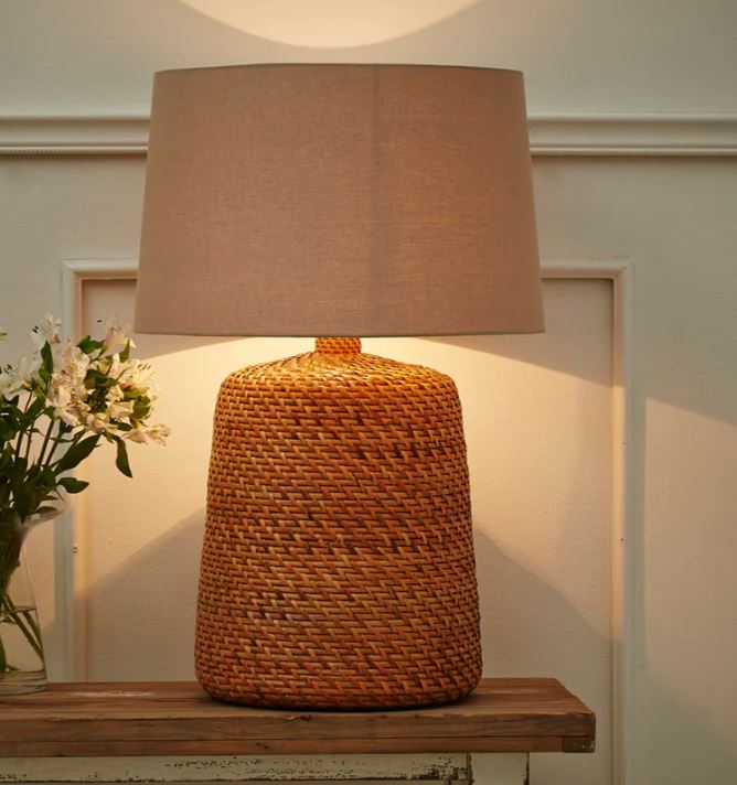 Rattan table lamp